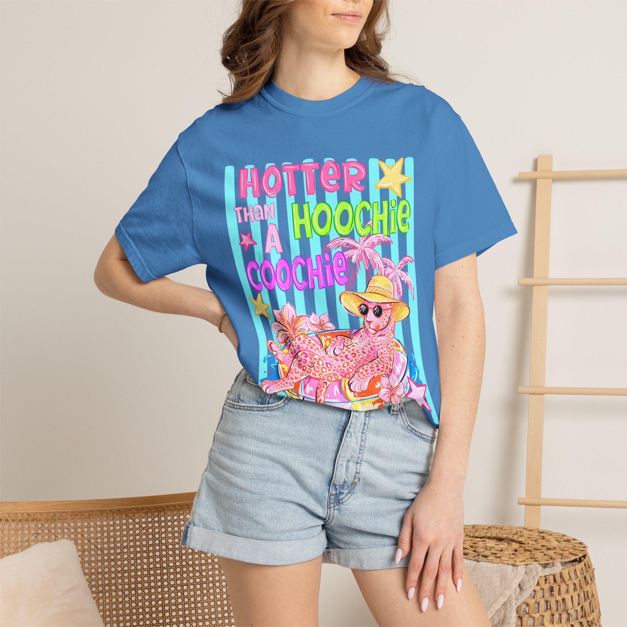"Hotter Than a Hoochie Coochie" Retro Beach Tee