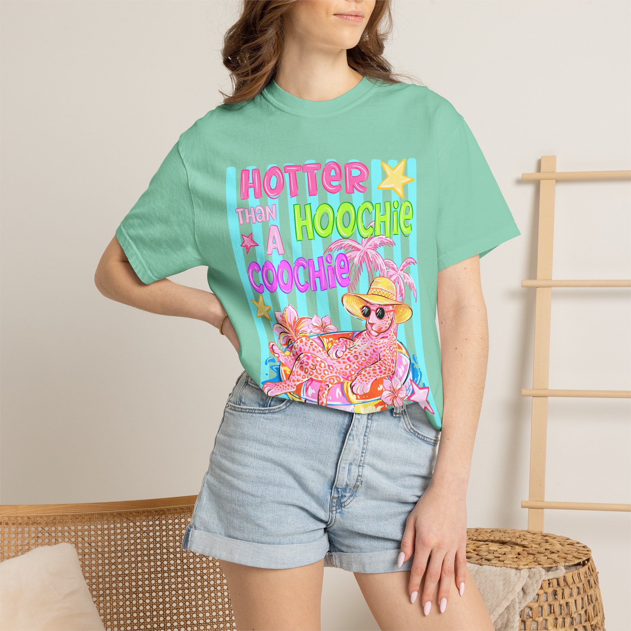"Hotter Than a Hoochie Coochie" Retro Beach Tee