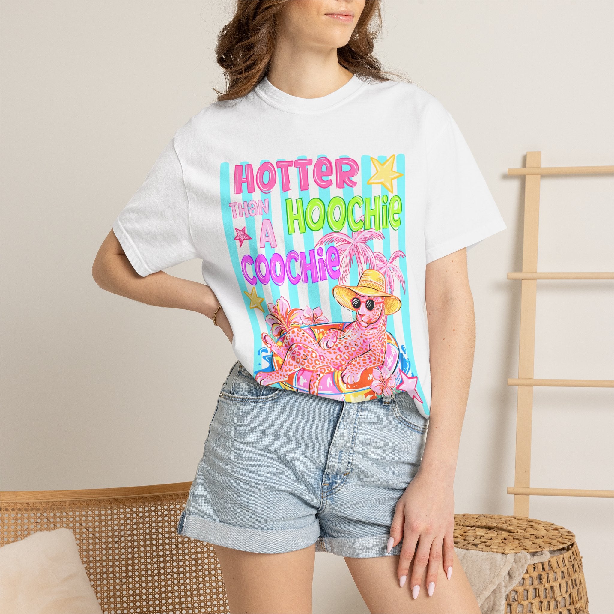 "Hotter Than a Hoochie Coochie" Retro Beach Tee