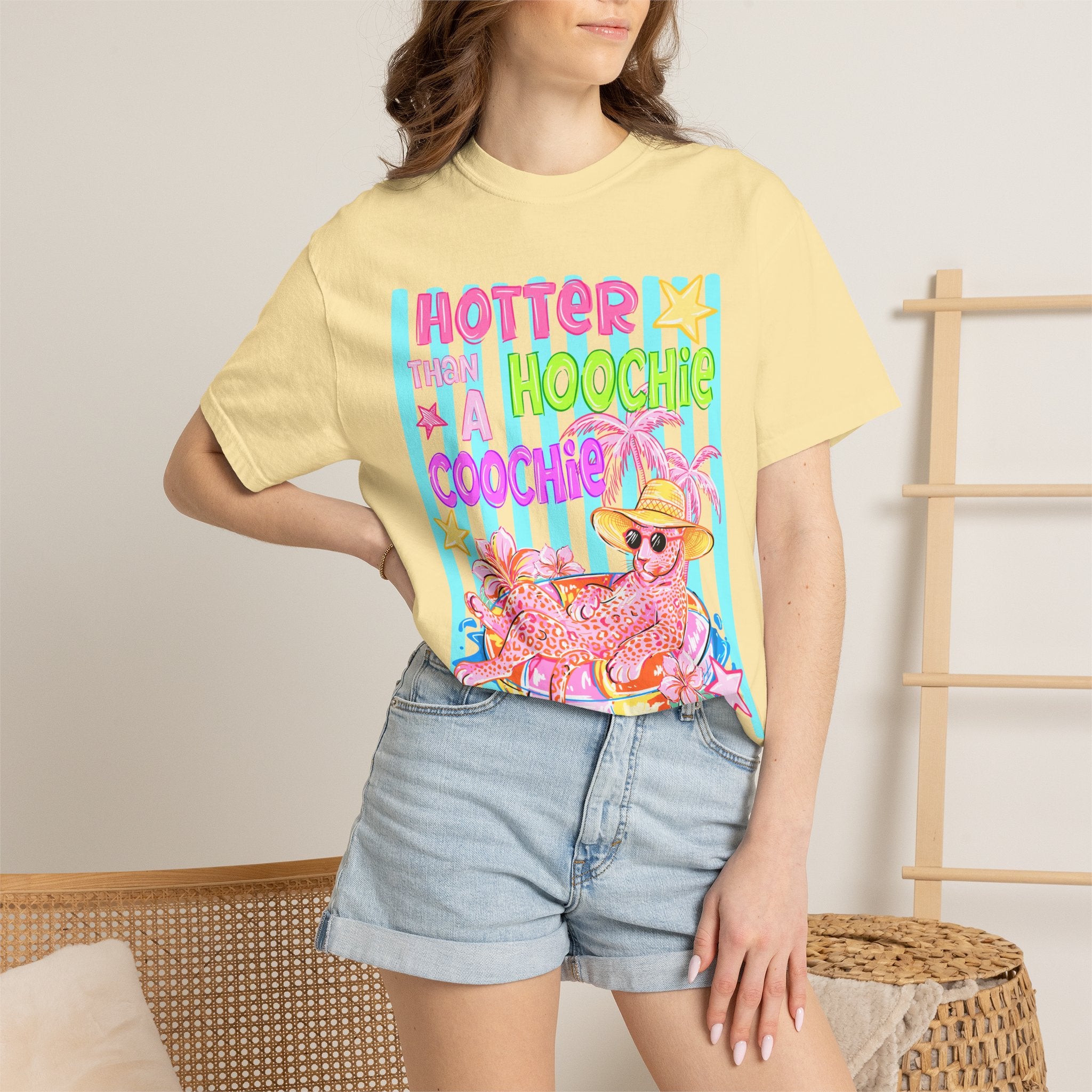"Hotter Than a Hoochie Coochie" Retro Beach Tee